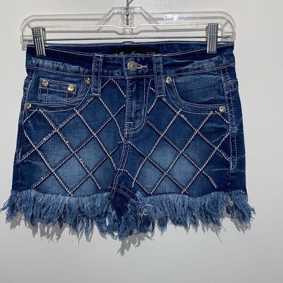 Stella In Dreams Women's Blue Mid Rise Embellished Fringe Jean Shorts Size 27 - Picture 1 of 8